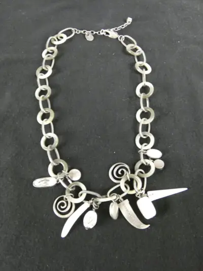 Dyrberg/Kern Ketting met Hangers – kavel bij De Kringwinkel, Diest