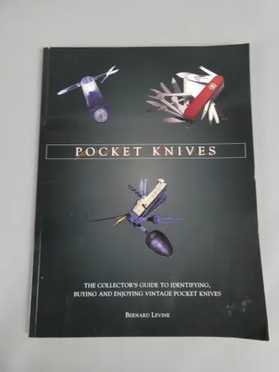 Boek pocket knives – kavel bij De Kringwinkel, Diest
