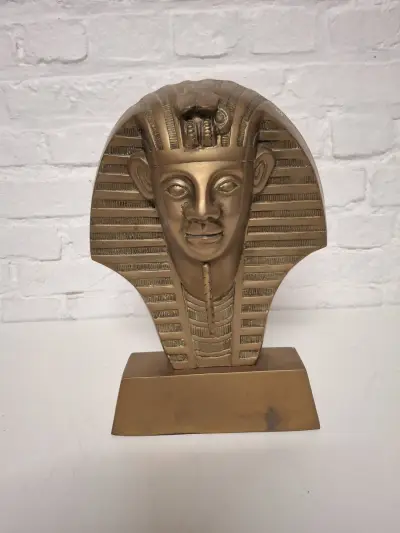 Buste Toetanchamon – kavel bij De Kringwinkel, Herzele