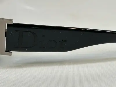 Zwarte Dior zonnebril – kavel bij De Kringwinkel, Geraardsbergen