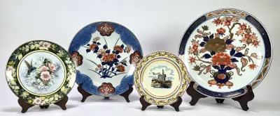 Wandborden- o.a. Royal Doulton Rivoli Hummingbird en Gold Imari, 20e eeuw – kavel bij Veilinghuis Klinkhamer, Groningen