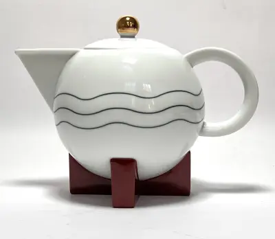 Koffiepot, ontwerp Michael Graves voor Swid Powell - "The Little Dripper", 1987 – kavel bij Veilinghuis Klinkhamer, Groningen