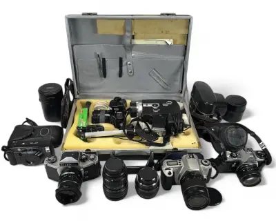 Analoge camera's – Minolta, Canon, Exakta en anderen, ca. 1970–2000 – kavel bij Veilinghuis Klinkhamer, Groningen