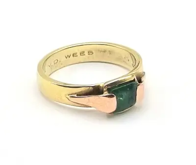 14 karaat gouden ring met groene steen, tweede helft 20e eeuw – kavel bij Veilinghuis Klinkhamer, Groningen