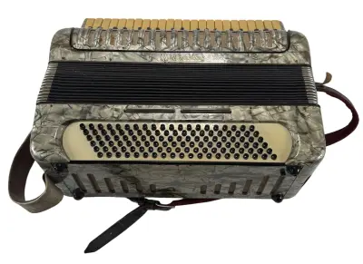 Accordeon, Weltmeister– Duitsland, 20e eeuw – kavel bij Veilinghuis Klinkhamer, Groningen