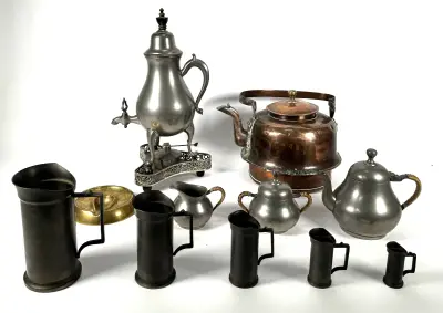 Lot curiosa – kannen, ketels en maatbekers, 19e/20e eeuw – kavel bij Veilinghuis Klinkhamer, Groningen