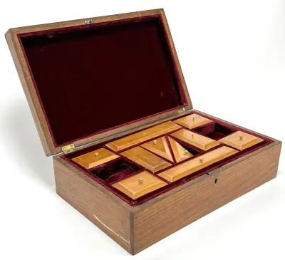 Houten naaidoos met intarsia, ca. 1880 – kavel bij Veilinghuis Klinkhamer, Groningen