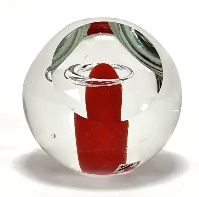 Glasobject, Jaroslav Svoboda – rood kernmotief in kristal, Tsjechië, eind 20e eeuw – kavel bij Veilinghuis Klinkhamer, Groningen