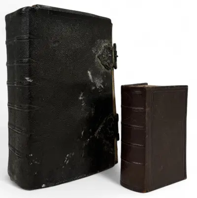 Bijbel en Het Boek der Psalmen - 1777 en 1885 – kavel bij Veilinghuis Klinkhamer, Groningen