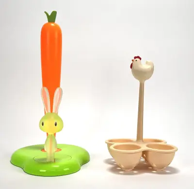 Keukenrolhouder en eierhouder, ontwerp Stefano Giovannoni voor Alessi – Italie, jaren '90 – kavel bij Veilinghuis Klinkhamer, Groningen