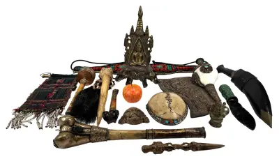 Convoluut rituele voorwerpen - Tibet, 20e eeuw – kavel bij Veilinghuis Klinkhamer, Groningen