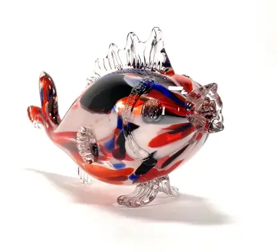 Glazen vis met polychroom vlekdecor, late 20e eeuw – kavel bij Veilinghuis Klinkhamer, Groningen