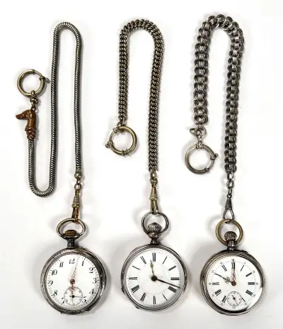 Zilveren en verzilverde zakhorloges met kettingen, ca. 1900 – kavel bij Veilinghuis Klinkhamer, Groningen
