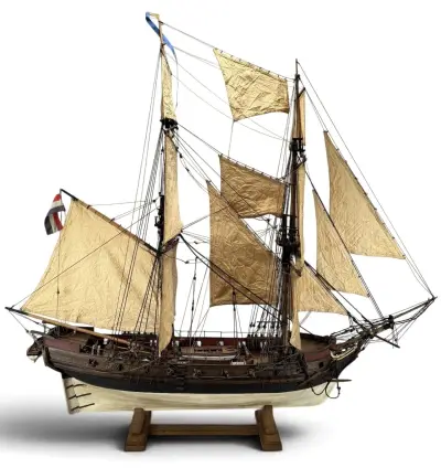 Houten modelboot - tweemaster met kanonnen, 20e eeuw – kavel bij Veilinghuis Klinkhamer, Groningen