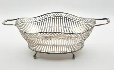 Zilveren broodmand - J. Vos en Co, Haarlem, 1916 – kavel bij Veilinghuis Klinkhamer, Groningen