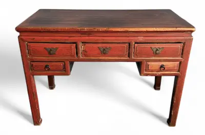Houten bureau met rood lakwerk - China, 19e eeuw – kavel bij Veilinghuis Klinkhamer, Groningen