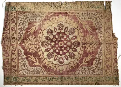 Ottomaans wandkleed – centraal bloemmedaillon, eind 18e eeuw – kavel bij Veilinghuis Klinkhamer, Groningen