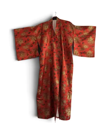 Kimono met chrysantenmotief in goud brokaat - Japan, 20e eeuw – kavel bij Veilinghuis Klinkhamer, Groningen