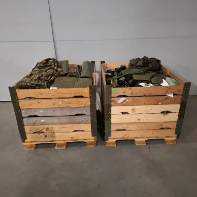 2x Partij camouflage kleding en uitrusting, Woodland / KPU / KL / Falke / Profile – kavel bij Onlineveilingmeester, Groningen