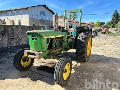 Traktor John Deere 1120 – kavel bij Blinto, Molau