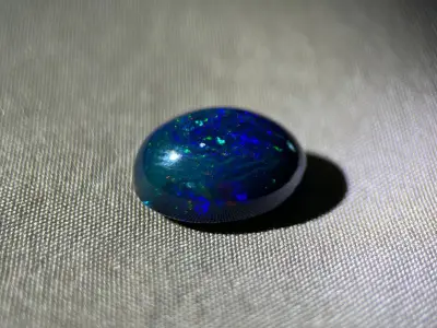 Black opal - 7.64 carat Natuurlijke Black opal – kavel bij Onlineveilingmeester
