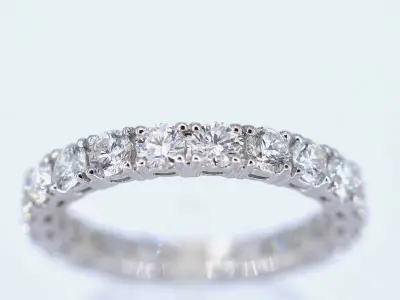 Witgouden alliance ring met diamanten – kavel bij Onlineveilingmeester