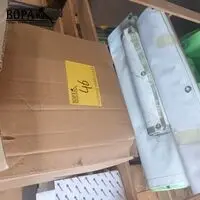 Houten rek met inhoud – kavel bij BOPA Auctions, Houthulst
