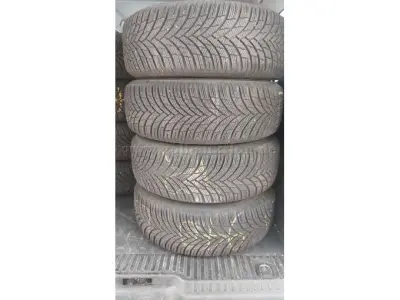 1 Winterreifenkomplettsatz mit Stahlfelgen FIRESTONE 215/65 R16 98 H f. Opel Mokka – kavel bij Zoll-Auktion, Tirschenreuth