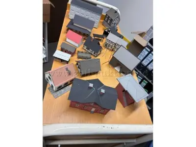 1 Konvolut 15 Bausätze Lasercut, Modellbau, H0 Spur – kavel bij Zoll-Auktion, Bad Kreuznach