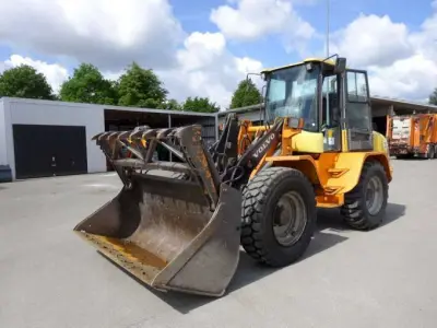 1 Radlader Volvo L 40 B-TP – kavel bij Zoll-Auktion, Neu-Ulm
