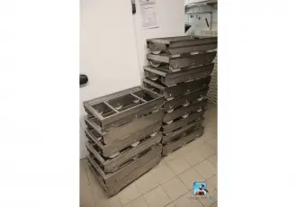 Metalen karretje op wieltjes – kavel bij Nl.clicpublic