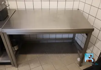 Stainless steel table – kavel bij En.clicpublic