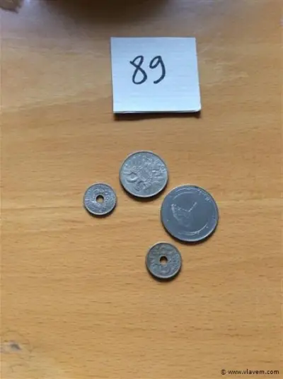 lot munten waaronder – kavel bij Vlavem