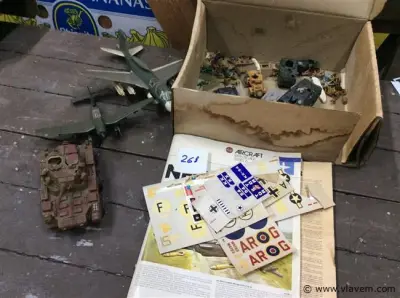 Lot divers speelgoed (modelbouw) – kavel bij Vlavem