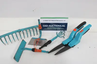 Gardena tuinset met hark, schoffel, cultivator en heggenschaar – kavel bij GSD Auctions, Zoeterwoude