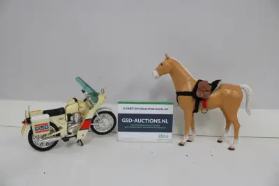 Speelgoed politie motor en paard – kavel bij GSD Auctions, Zoeterwoude