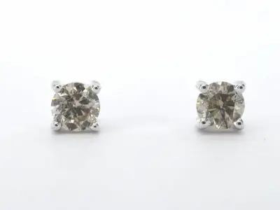 Witgouden solitair oorbellen met natuurlijke briljant geslepen diamanten – kavel bij Onlineveilingmeester