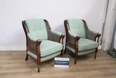Set van 2 vintage houten/rotan fauteuils'' – kavel bij GSD Auctions, Zoeterwoude