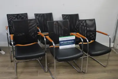Set van 6 stoelen met houten armleuningen – kavel bij GSD Auctions, Zoeterwoude
