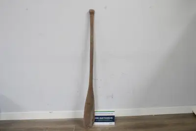 Houten peddel – kavel bij GSD Auctions, Zoeterwoude