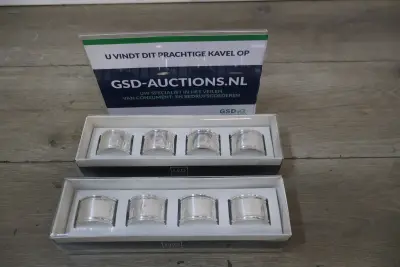 Set van acht glazen theelichthouders'' – kavel bij GSD Auctions, Zoeterwoude