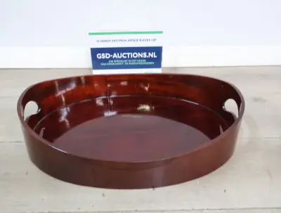 Ronde houten dienblad – kavel bij GSD Auctions, Zoeterwoude