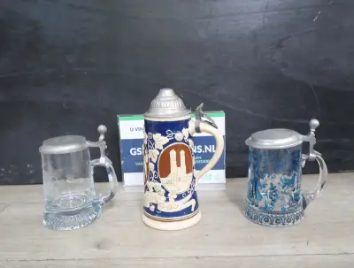 Set van 3 Duitse bierpullen met deksel – kavel bij GSD Auctions, Zoeterwoude