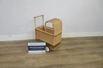 Rotan kinderstoel met gevlochten zitting – kavel bij GSD Auctions, Zoeterwoude
