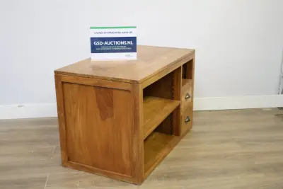 Houten kast met laden en open vakken – kavel bij GSD Auctions, Zoeterwoude