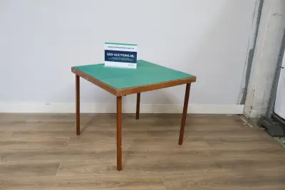 Vintage kaarttafel met groene viltbedekking – kavel bij GSD Auctions, Zoeterwoude
