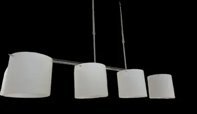 Hanglamp met 4 witte glazen lampenkappen (nieuw in doos) – kavel bij GSD Auctions, Zoeterwoude