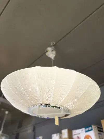 Design hanglamp wit doek (nieuw in doos) – kavel bij GSD Auctions, Zoeterwoude