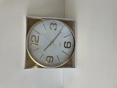 Wandklok (**2) – kavel bij GSD Auctions, Zoeterwoude