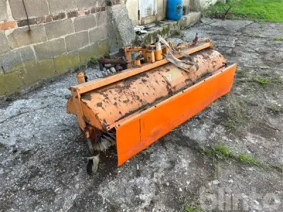 Anbaukehrmaschine (Arbeitsbreite: ca. 1,75 m) – kavel bij Blinto, Molau